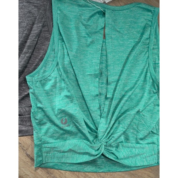 Lot‎ of 2 ICTIVE Womens Sleeveless Twist Back Athletic Crop Tops size M - Picture 3 of 4